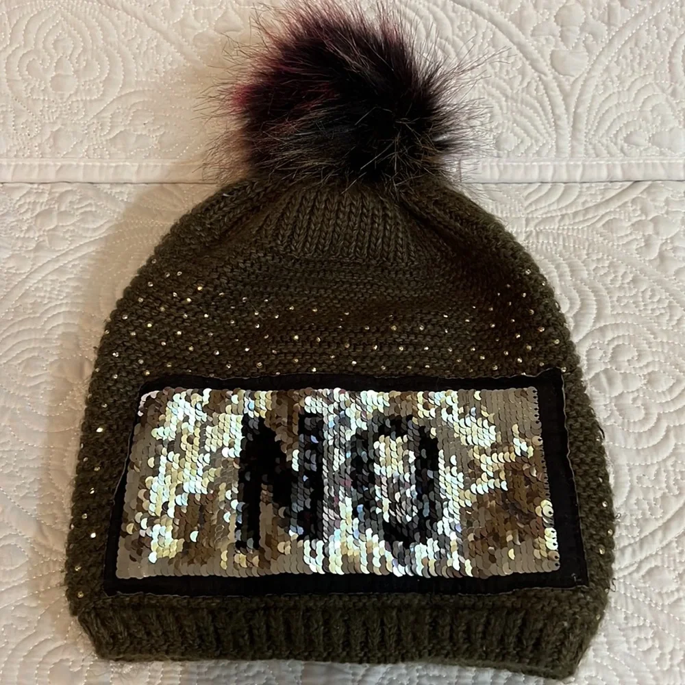 YES/NO sequin beanie‎ with pom pom